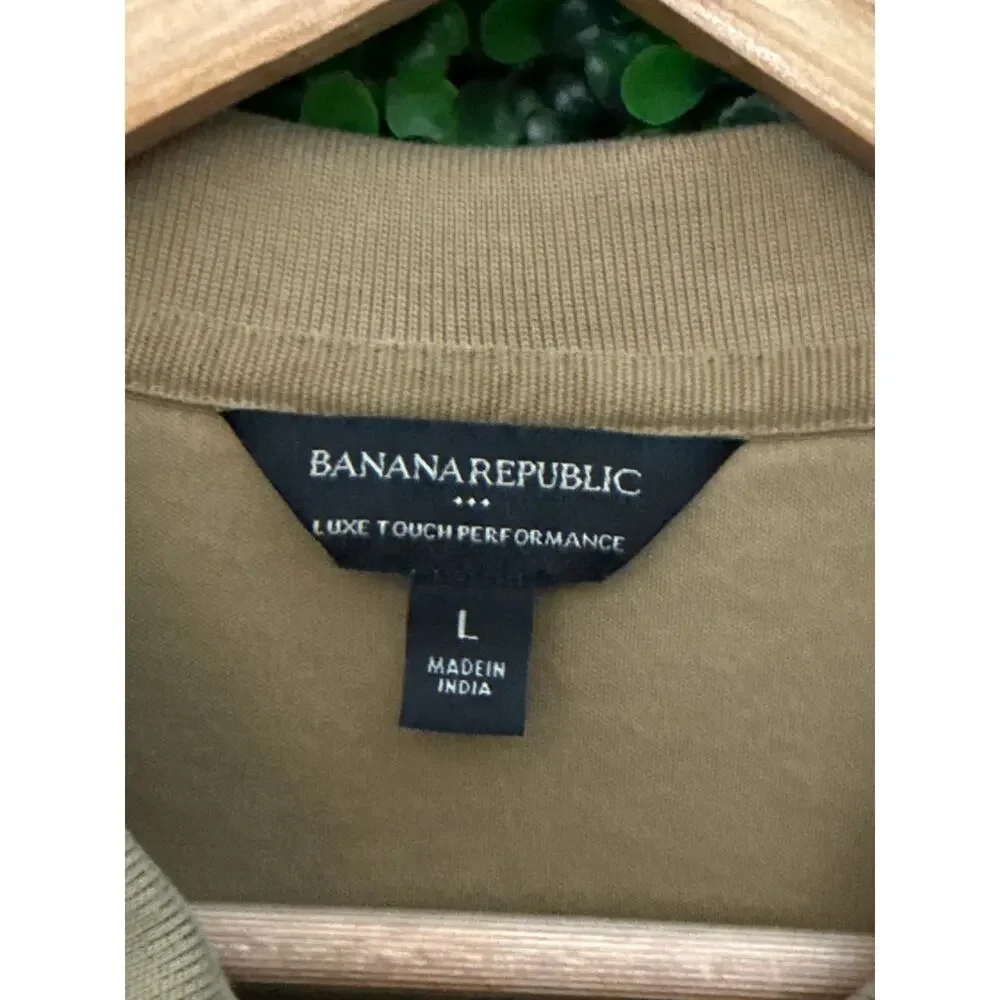 Banana Republic, Men's Solid Tan Polo, Soft fabric, comfortable Size L